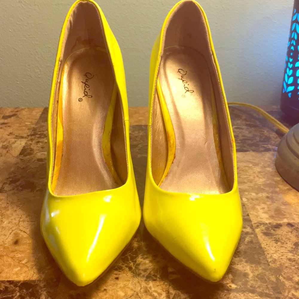 Neon Yellow Pumps